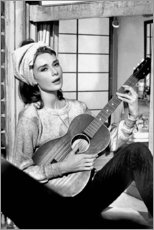 Stampa su legno  Audrey Hepburn con la chitarra - Celebrity Collection